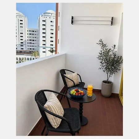 Apartment Modern Coastal Escape - Walk To Da Rocha Portimão